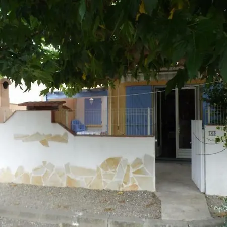 Holiday Home Residence Les Fleurynes Casa vacanze